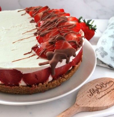 Strawberry and White Chocolate Cheesecake Recipe